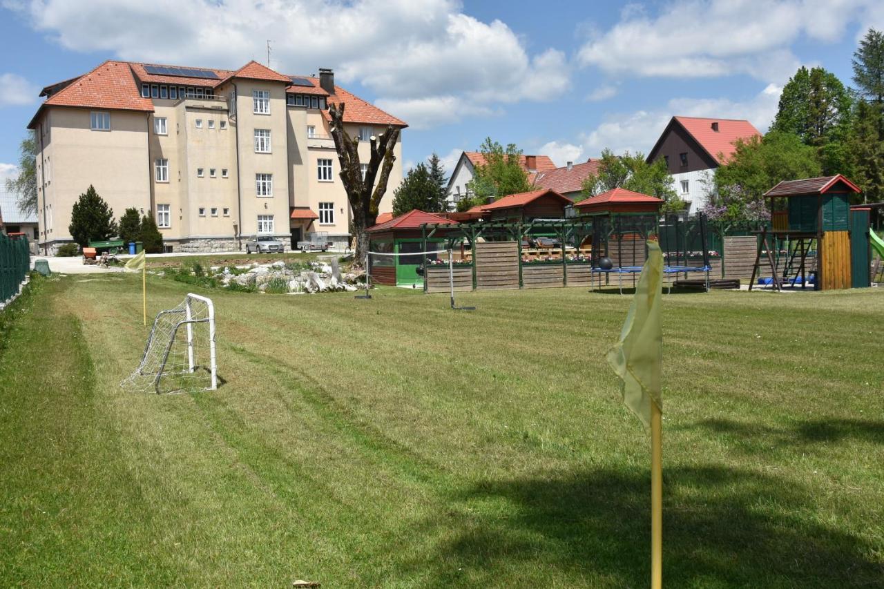 Apartments And Rooms Kod Eli Ravna Gora Exteriér fotografie